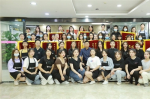 学化妆，为啥选悦风美妆学院？